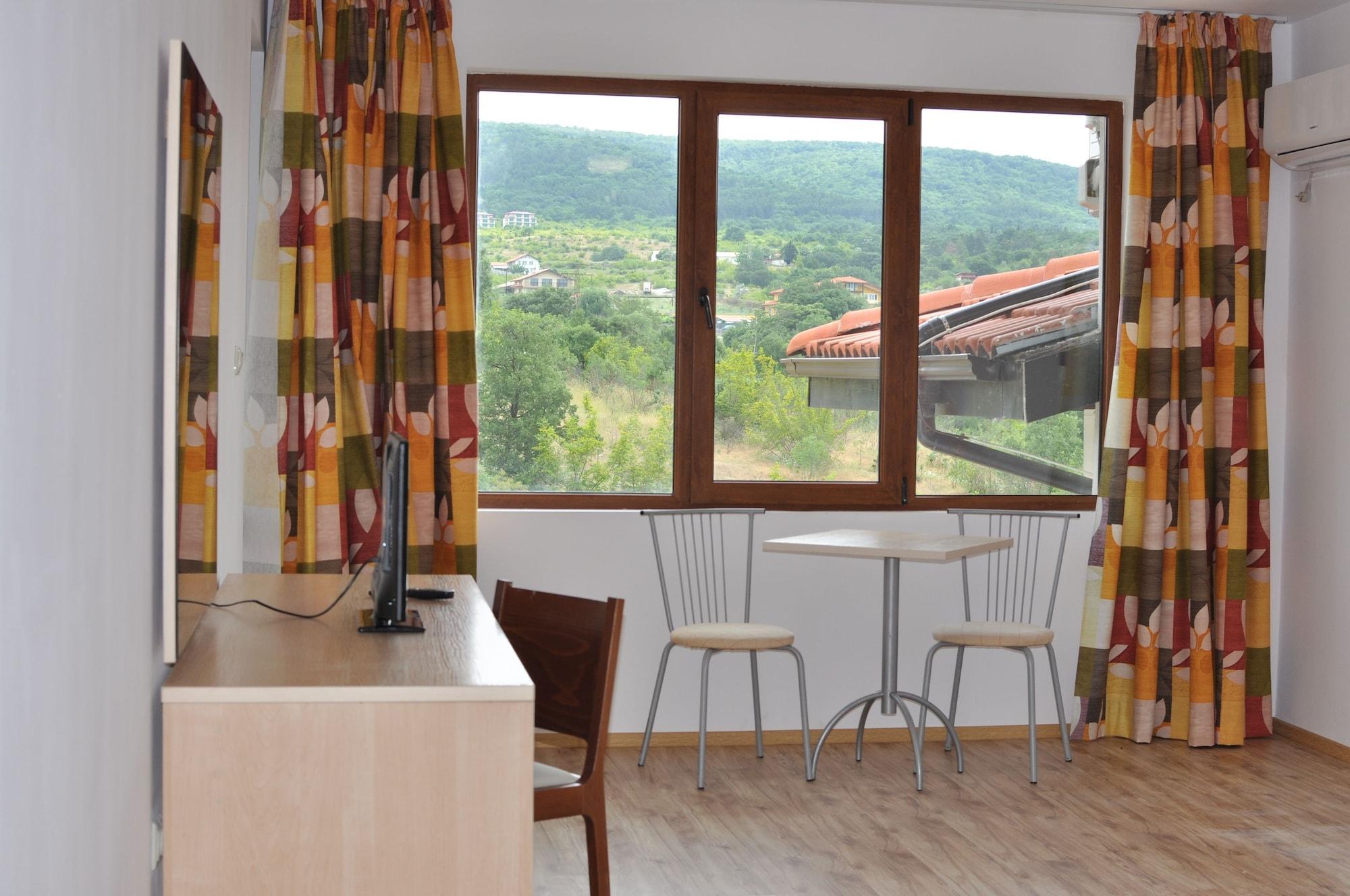 סאני ביץ' Gardenia Hills Hotel מראה חיצוני תמונה