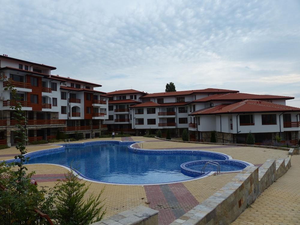 סאני ביץ' Gardenia Hills Hotel מראה חיצוני תמונה