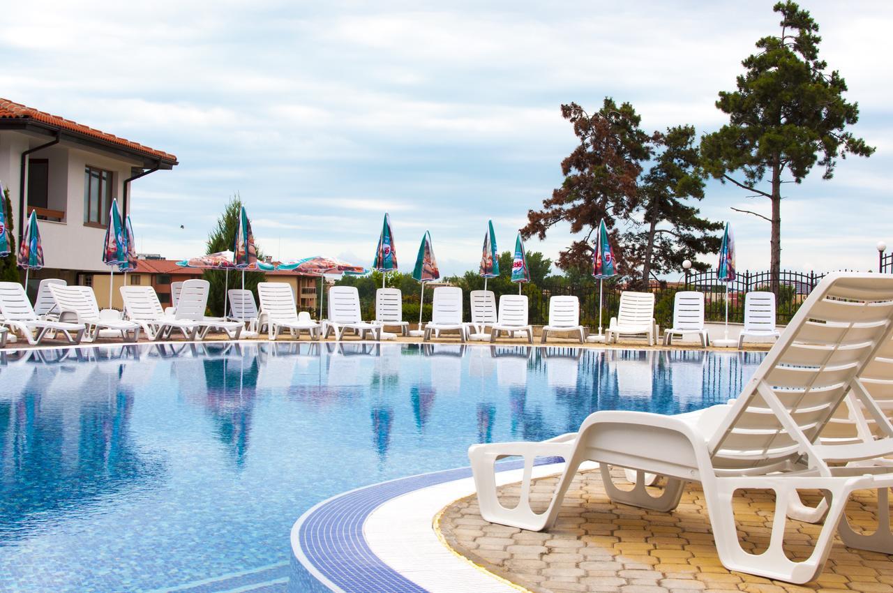 סאני ביץ' Gardenia Hills Hotel מראה חיצוני תמונה