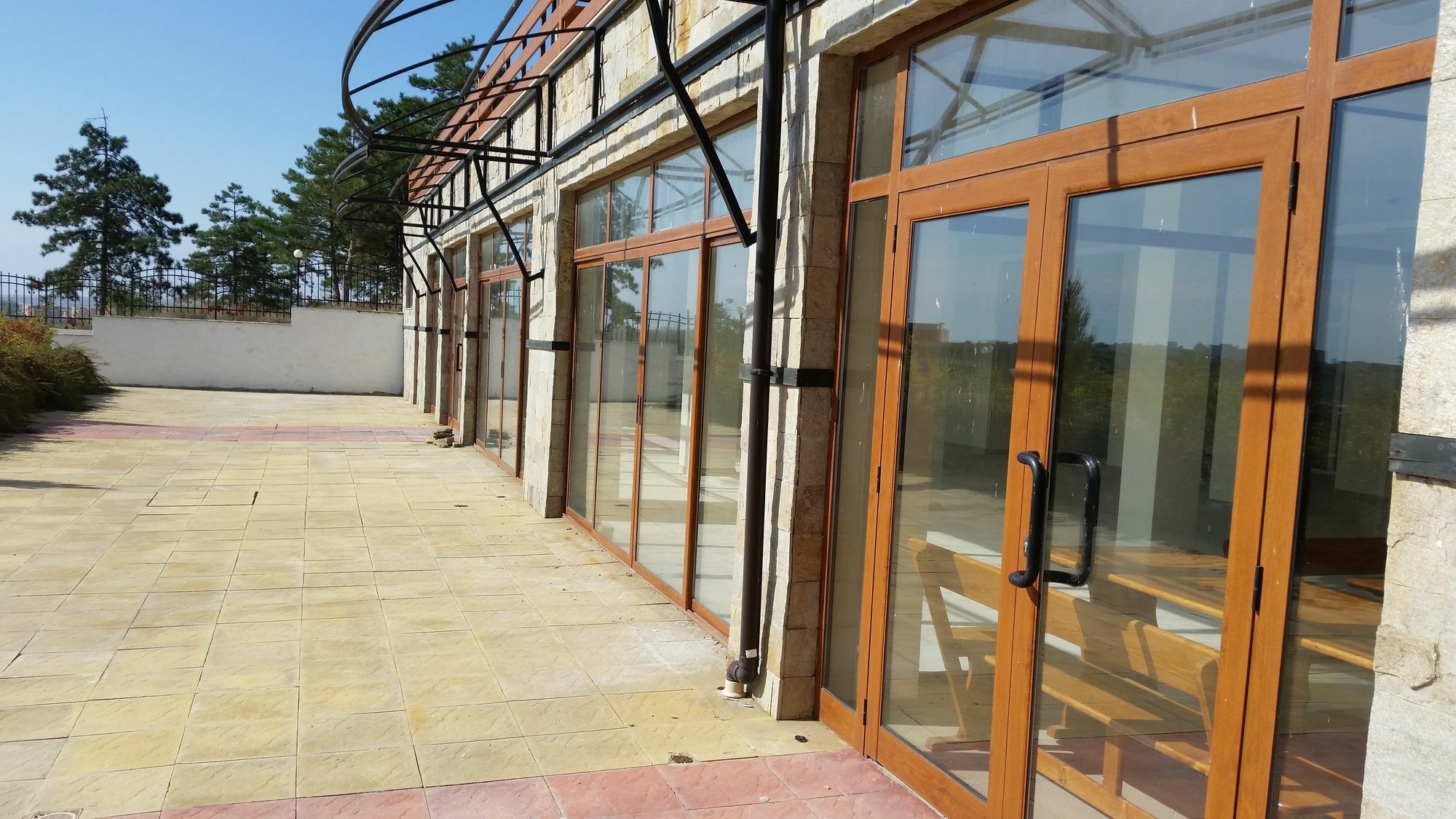 סאני ביץ' Gardenia Hills Hotel מראה חיצוני תמונה