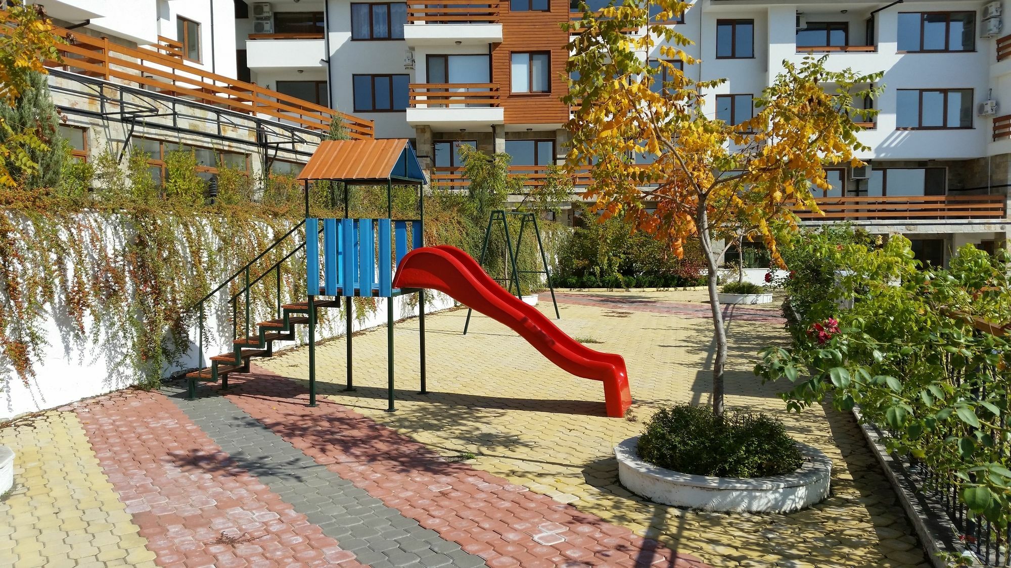 סאני ביץ' Gardenia Hills Hotel מראה חיצוני תמונה