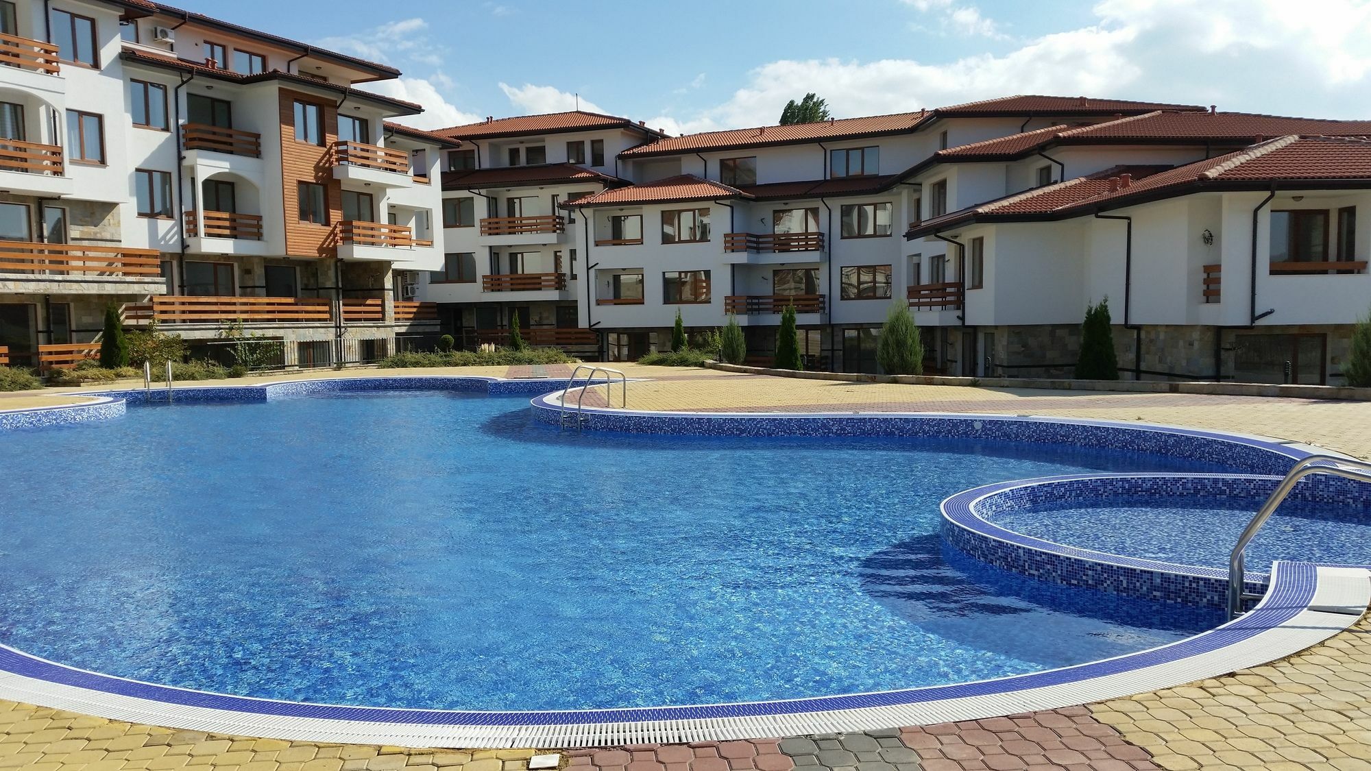 סאני ביץ' Gardenia Hills Hotel מראה חיצוני תמונה