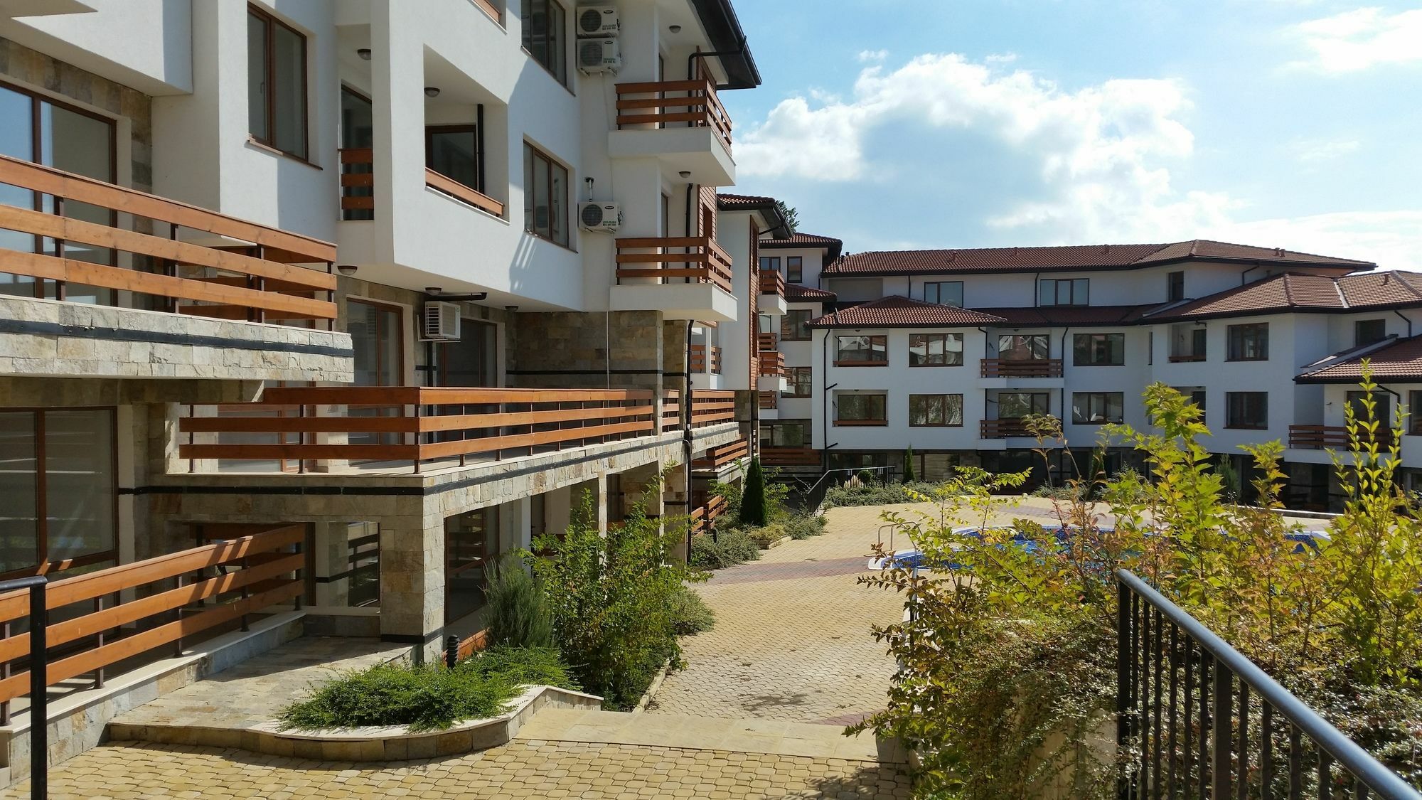 סאני ביץ' Gardenia Hills Hotel מראה חיצוני תמונה